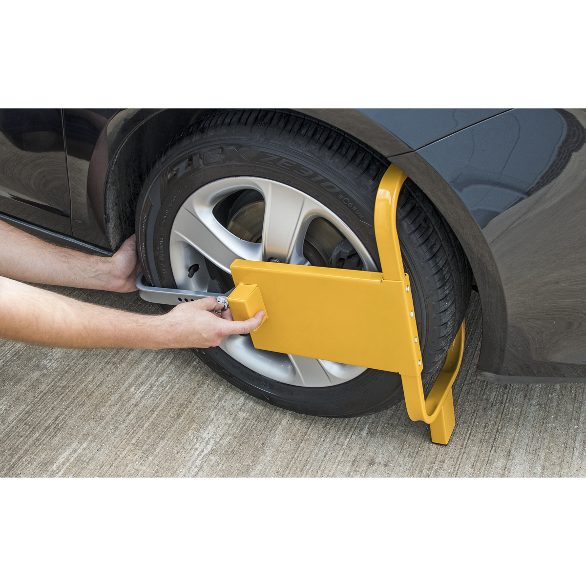 Sealey Wheel Clamp With Lock & 2 Keys Corrosion Resistant Yellow Finish PB397