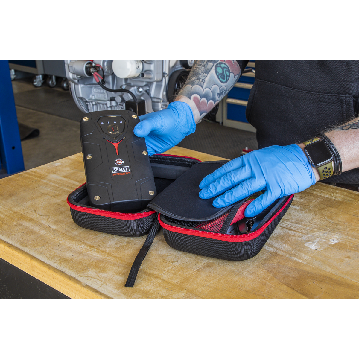 Sealey RoadStart 1200A 12V Lithium-Ion Jump Starter Power Pack Red/Black RS1200