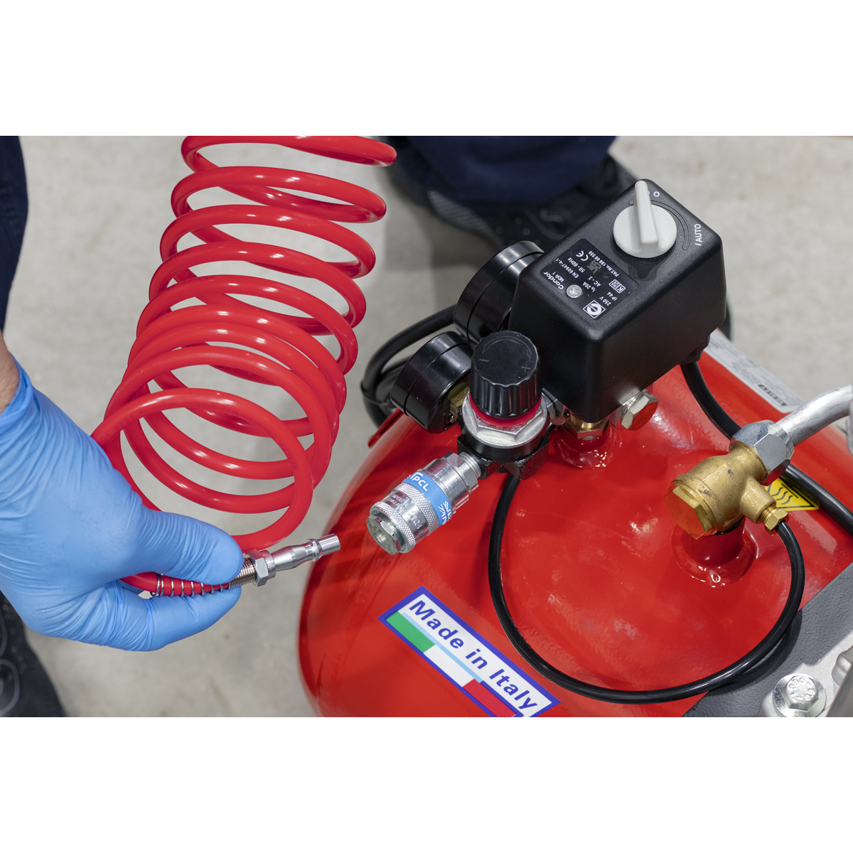 Sealey Coiled Air Hose 5 Metres Ø5mm With Quick Couplings Polyethylene SA305