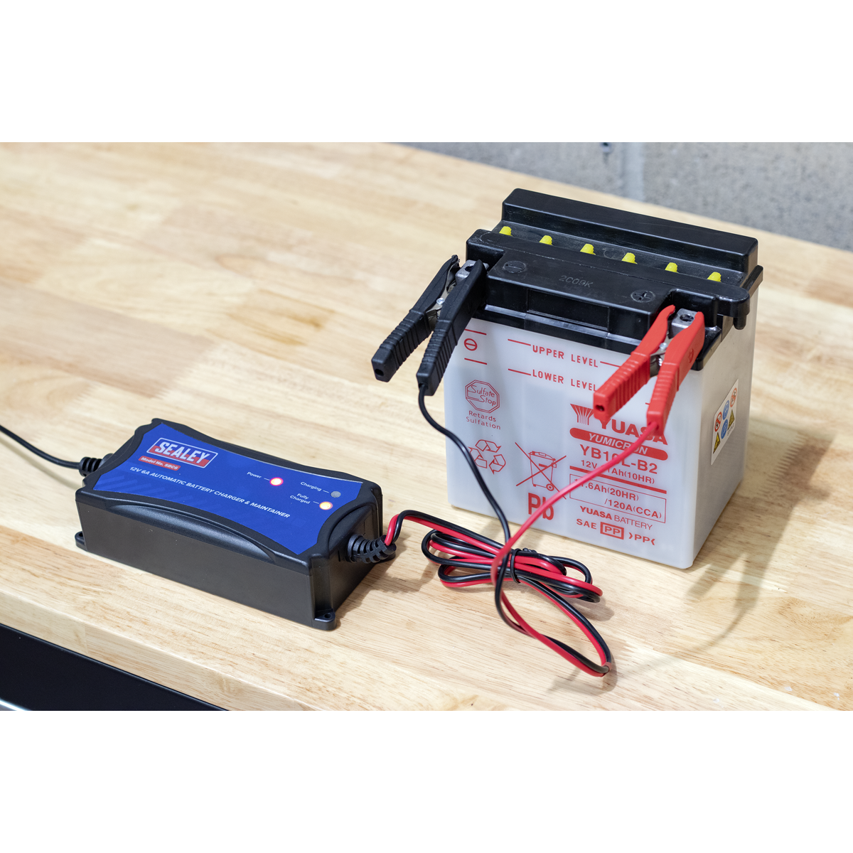 Sealey 12V 6A Automatic Battery Charger & Maintainer Charge 40-100Ah IP33 SBC6