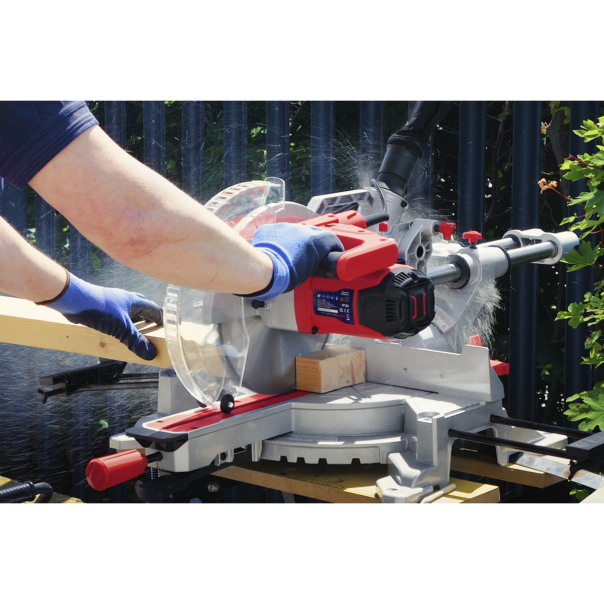 Sealey 240v 255mm Sliding Compound Mitre Saw With 2000W Motor Silver SMS255