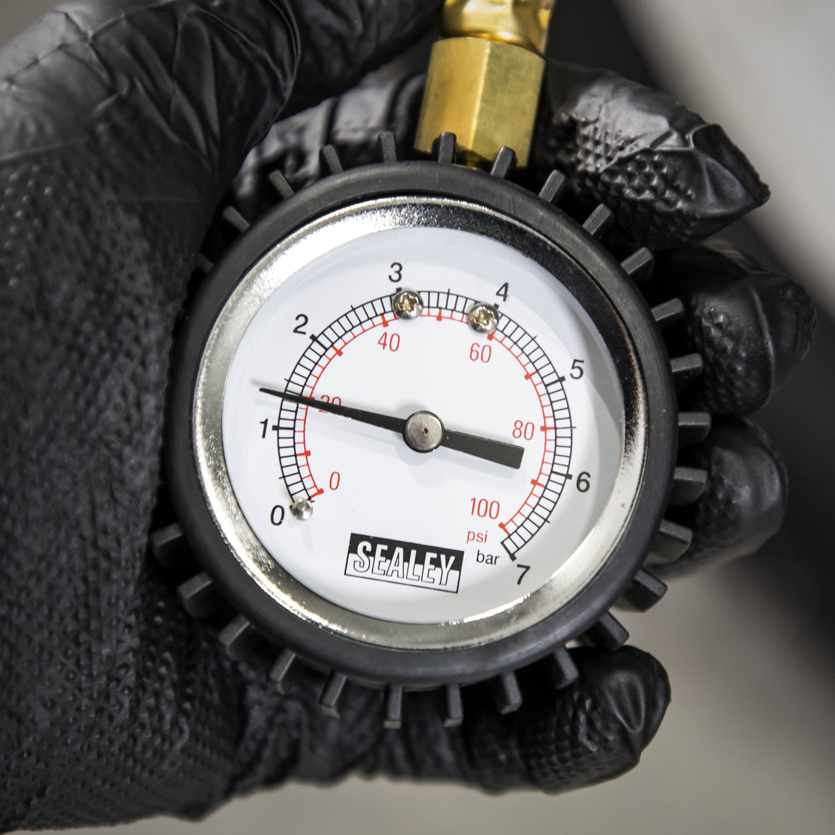 Sealey Tyre Pressure Gauge With Clip-On Connector 0-7bar/0-100psi TST/PG6