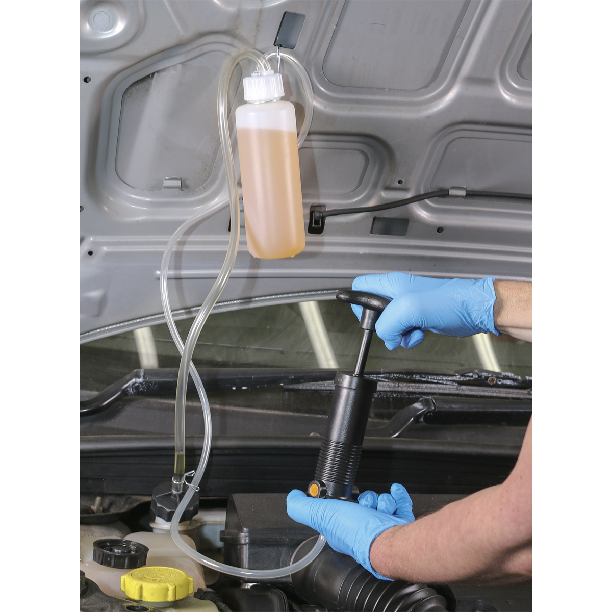 Sealey Brake & Clutch Bleeder With Ø45mm Cap 1.4bar Maximum Pressure VS1205