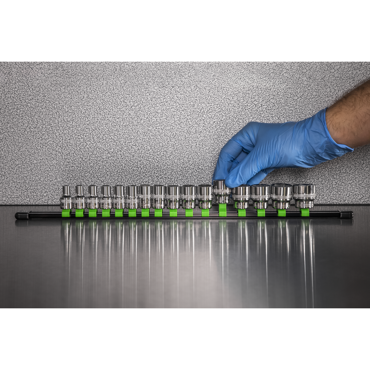Sealey Socket Retaining Rail With 16 Clips 3/8" Square Drive Tool AK27053HV
