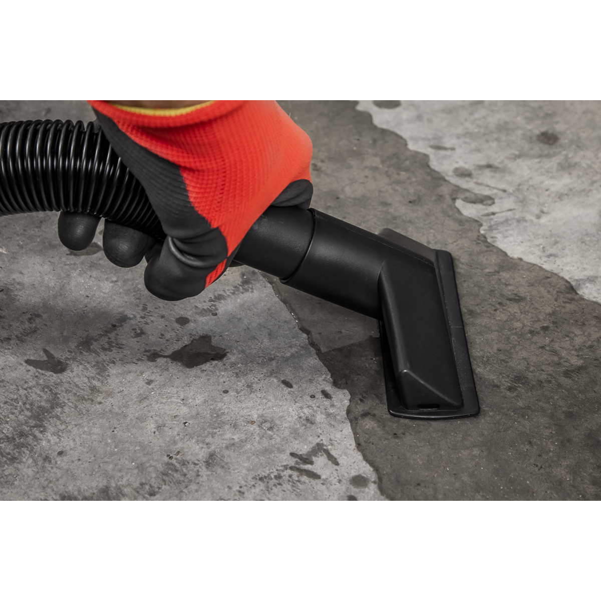 Sealey 10L Wet & Dry Vacuum Cleaner 20V SV20 Series - Body Only CP20VWDV