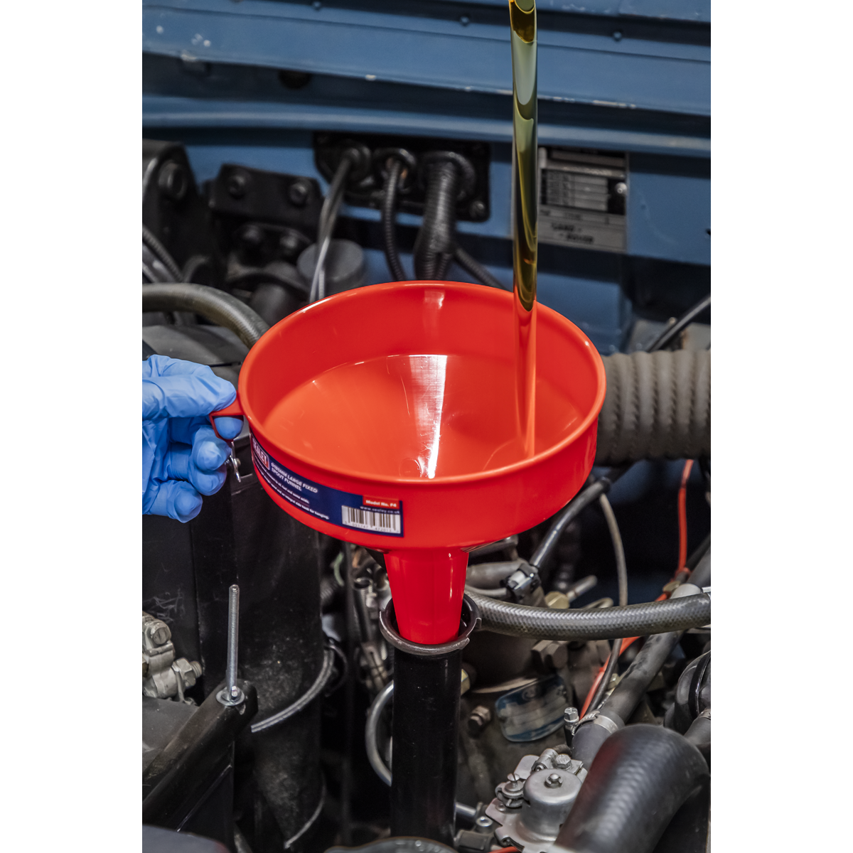 Sealey Ø185mm Large Fixed Spout Funnel With Integral Side Hook - Orange F4