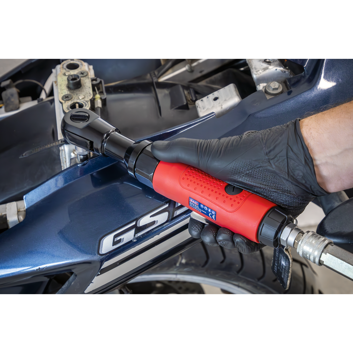 Sealey 3/8" Square Drive Air Ratchet Wrench With Contoured Handle GSA20