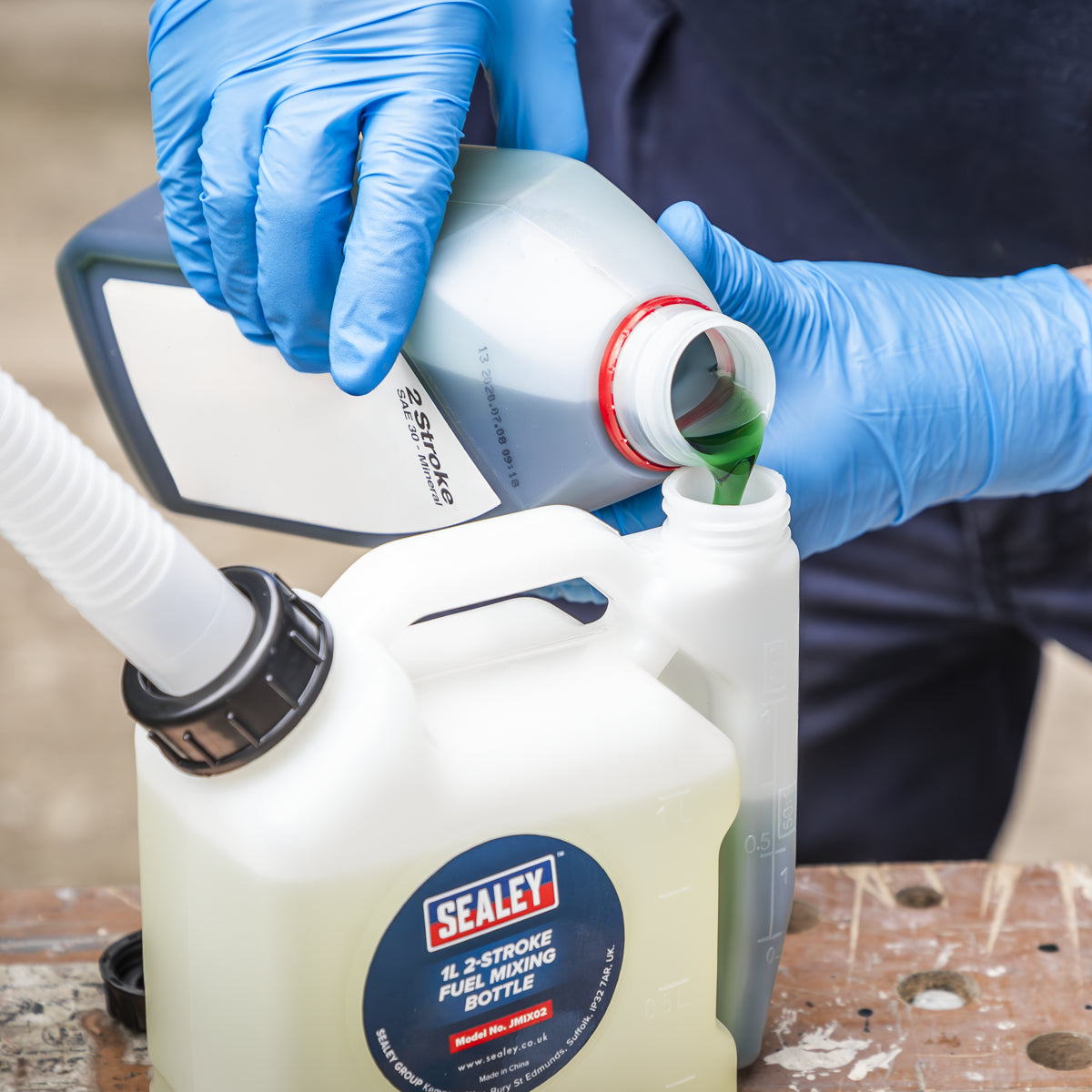 Sealey 2-Stroke Fuel Mixing Bottle Easily Visible Oil & Fuel 1L Various Ratios