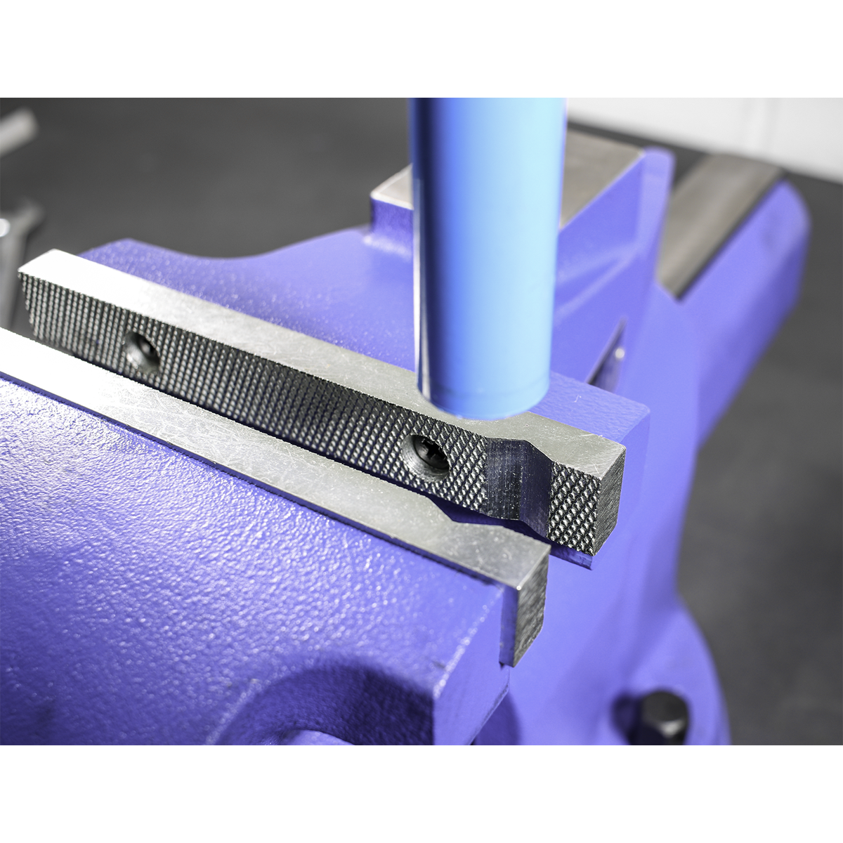 Sealey 150mm Quick Action Swivel Base Cast Iron Vice With Bench Mounting QAV150