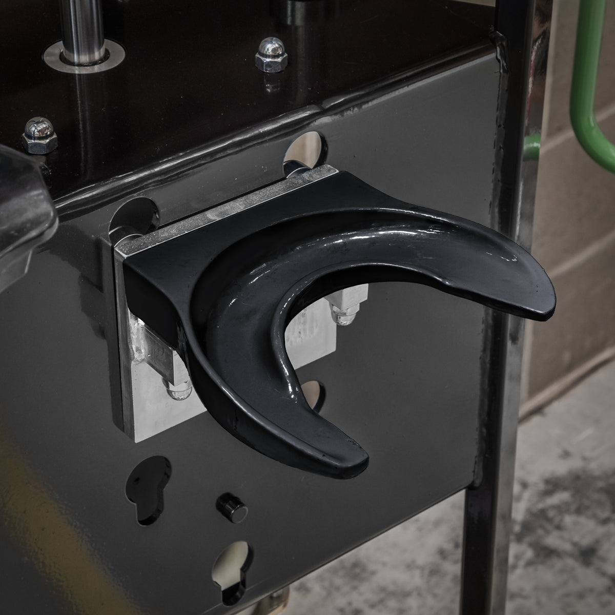 Sealey Left-Handed Coil Spring Yoke Service With Vinyl-Dipped Protectors RE03