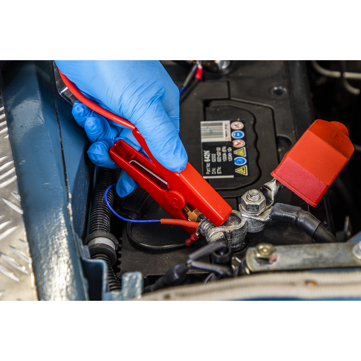 Sealey RoadStart 600A 12V Lithium-Ion Jump Starter Power Pack Waterproof RS600