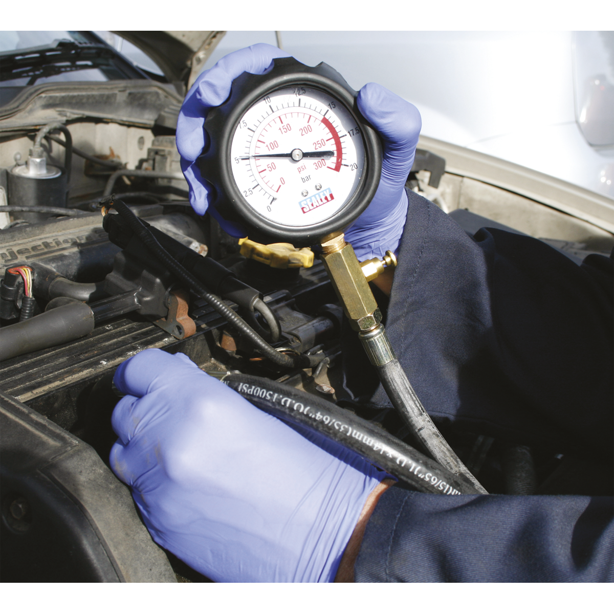 Sealey Petrol Engine Compression Tester Deluxe Kit With 300 PSI Gauge VSE300D
