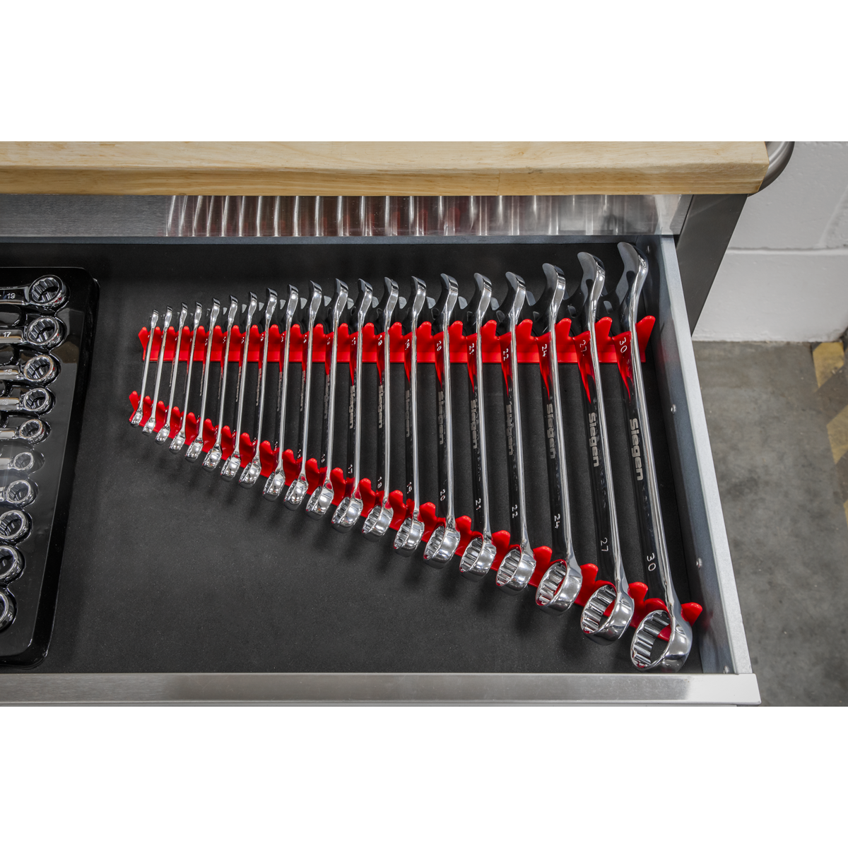 Sealey Durable Composite Sharks Teeth Spanner Rack With Magnetic Strips 2pc WR02