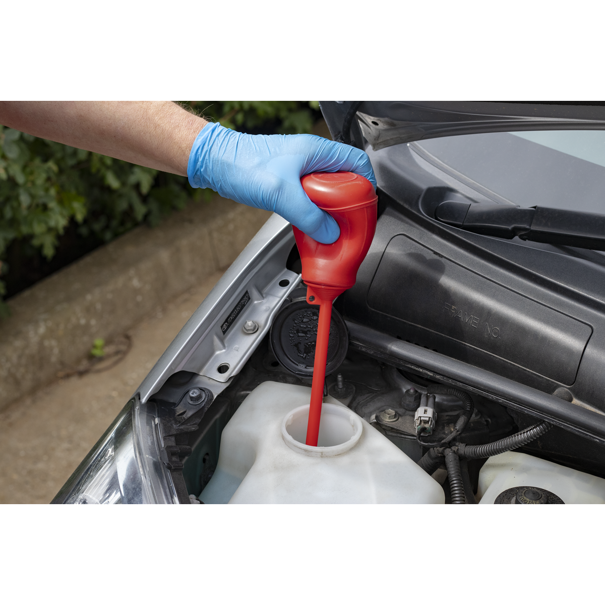 Sealey Fluid Filler For Battery Top-Up & Coolant Level Adjustment AK4124