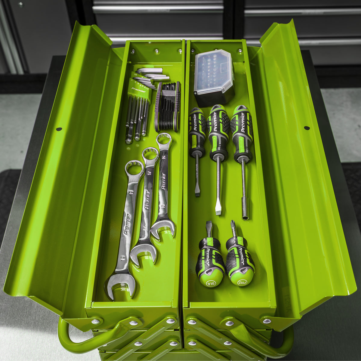 Sealey Cantilever Toolbox 4 Tray With Central Tool Storage Area 530mm AP521HV