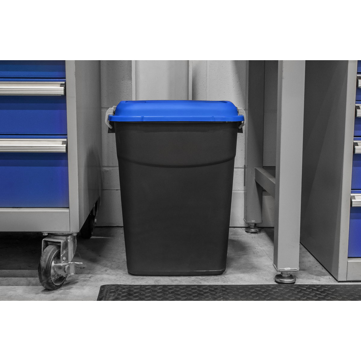 Sealey Durable Refuse Storage Bin Suitable For Outdoor Use 50 Litres Blue BM50B