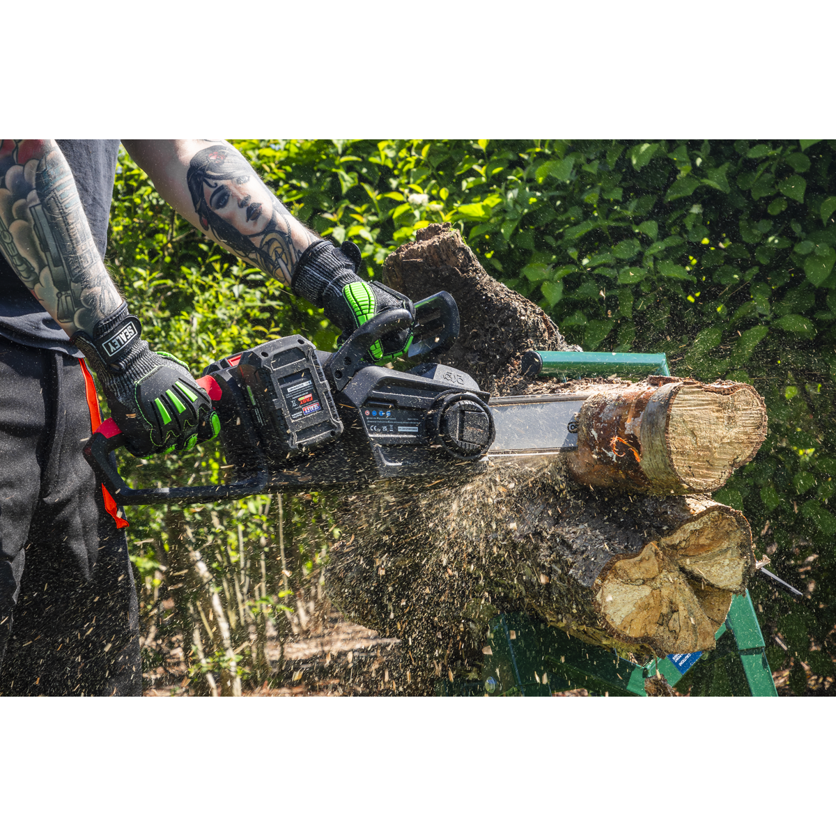 Sealey SV20 Series Chainsaw 2x20V 2Ah Li-Ion 35cm Bar Body Only CP40VCS