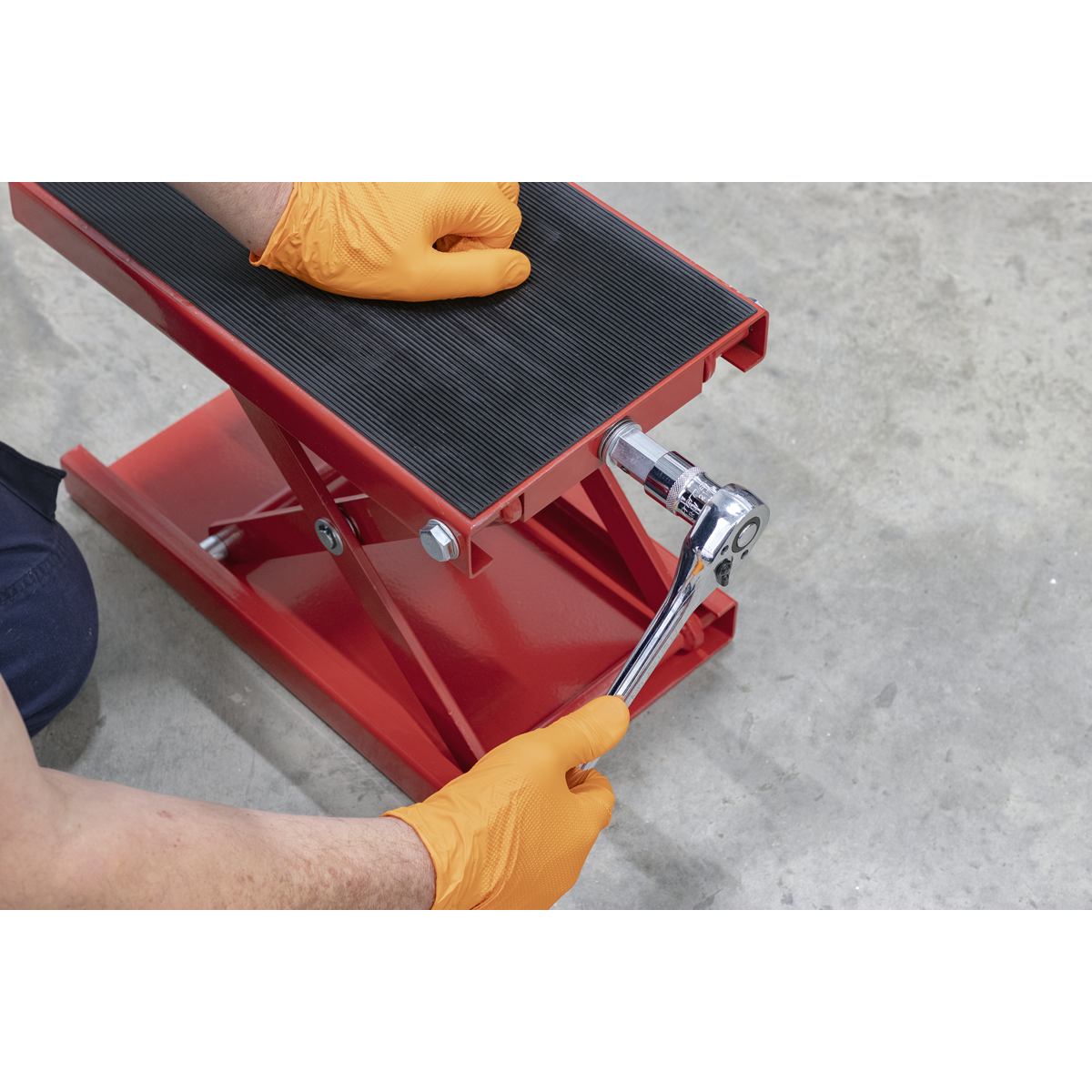 Sealey Scissor Stand For Motorcycles With Ball-Bearing Rollers 450kg MC5908