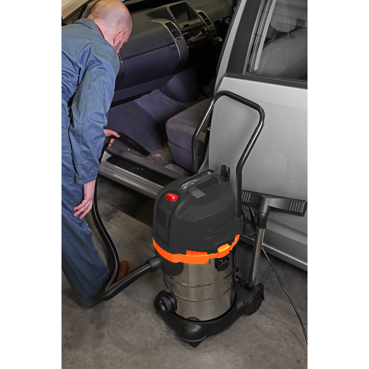 Sealey Vacuum Cleaner Cyclone Wet/Dry 30 Litres Double Stage 1200W/230V PC300BL