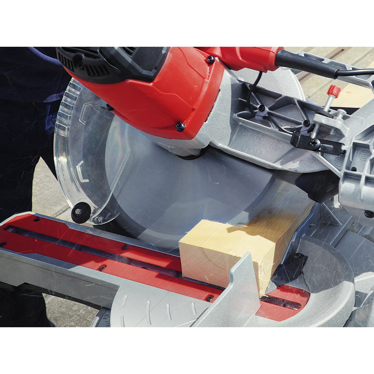 Sealey 240v 255mm Sliding Compound Mitre Saw With 2000W Motor Silver SMS255