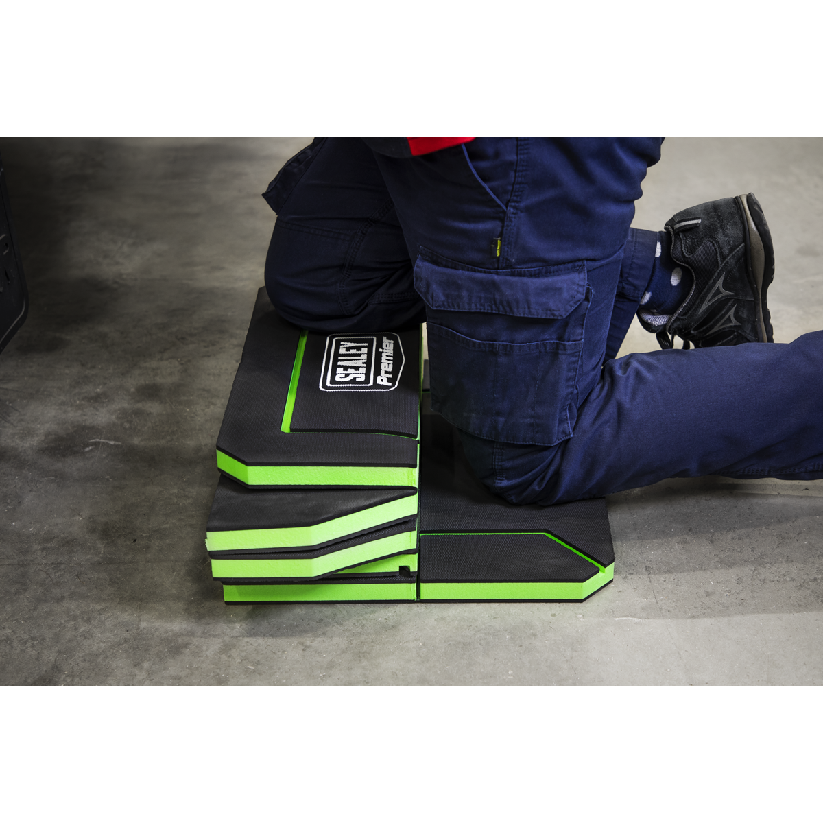 Sealey Folding Mechanics Work Mat Premier 31mm Work Pad Garage Cushion VS8583