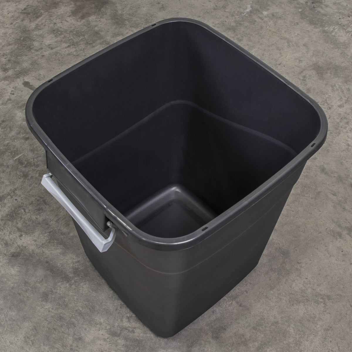 Sealey Durable Refuse Storage Bin Suitable For Outdoor Use 50 Litres Red BM50R
