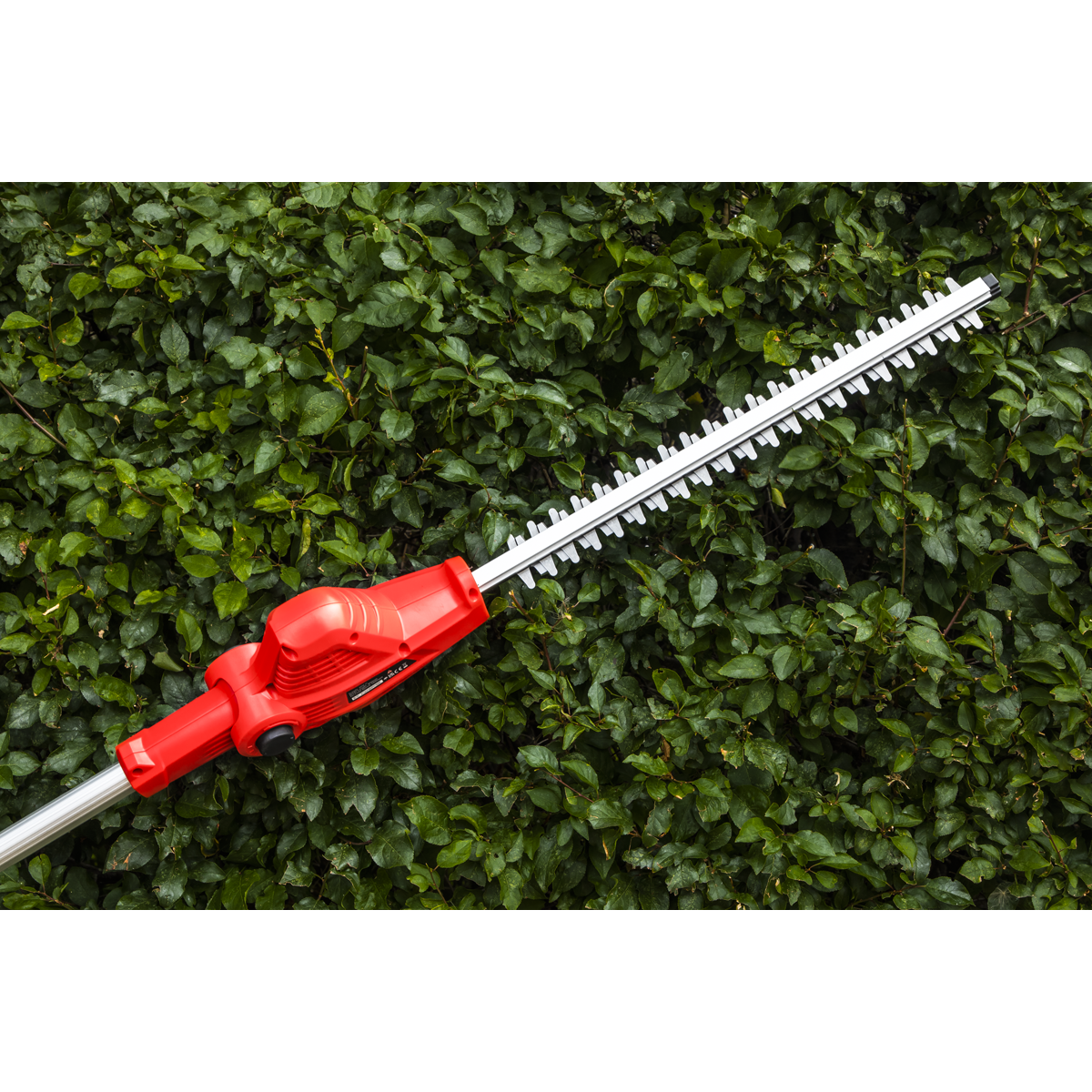Sealey 20V 2Ah SV20 Series Telescopic Cordless Hedge Trimmer Kit CP20VTP01