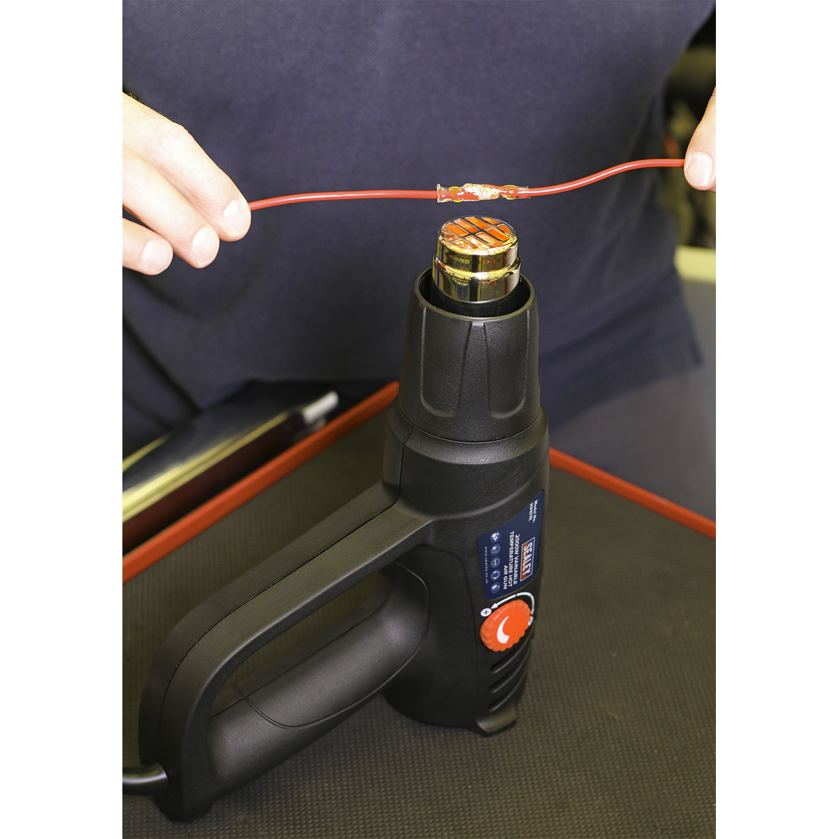 Sealey Variable Temperature Hot Air Gun Kit 2000W 50-450°C/90-600°C HS107K