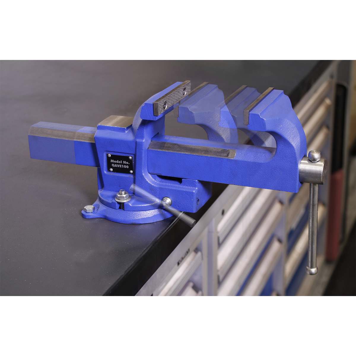 Sealey 100mm Quick Action Swivel Base SG Iron Vice With Built-In Anvil QAVE100