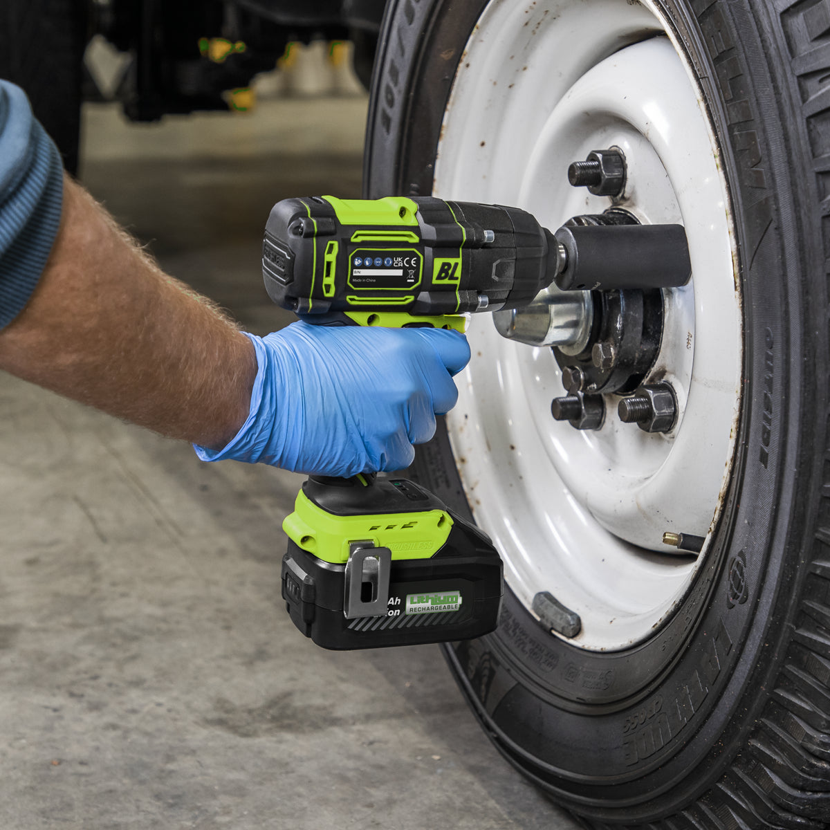Sealey Cordless Impact Wrench 18V 4Ah Lithium-Ion 1/2" Square Drive CP650LIHV