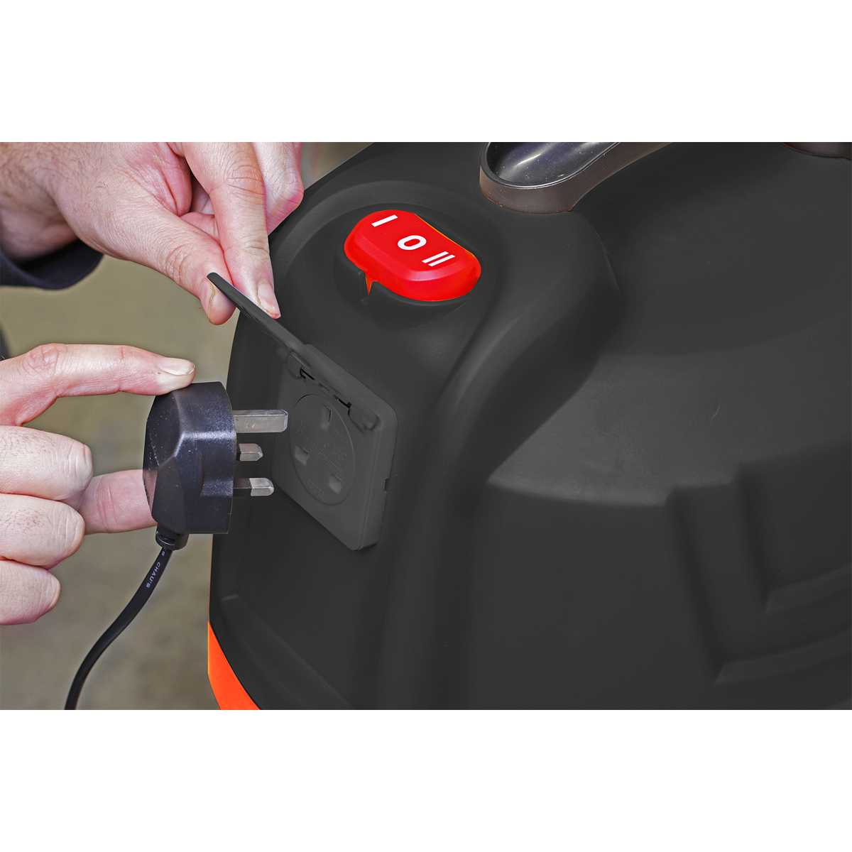 Sealey Vacuum Cleaner Cyclone Wet/Dry 30 Litres Double Stage 1200W/230V PC300BL