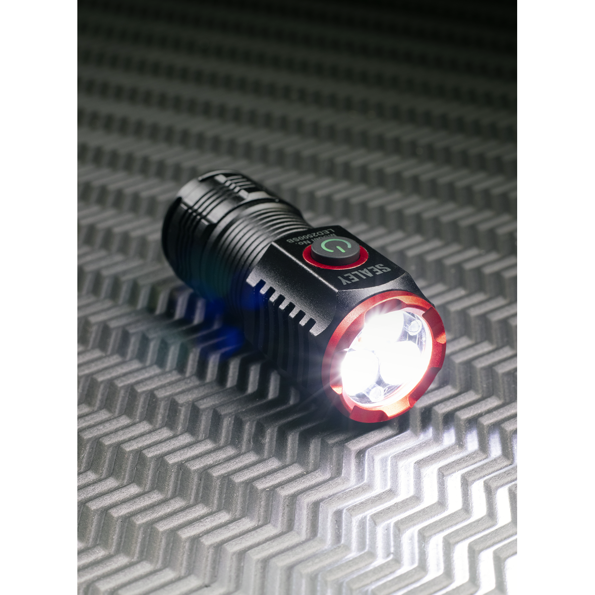 Sealey Super Beam 2500 Lumens Rechargeable SMD LED 24W Pocket Light LED2500SB