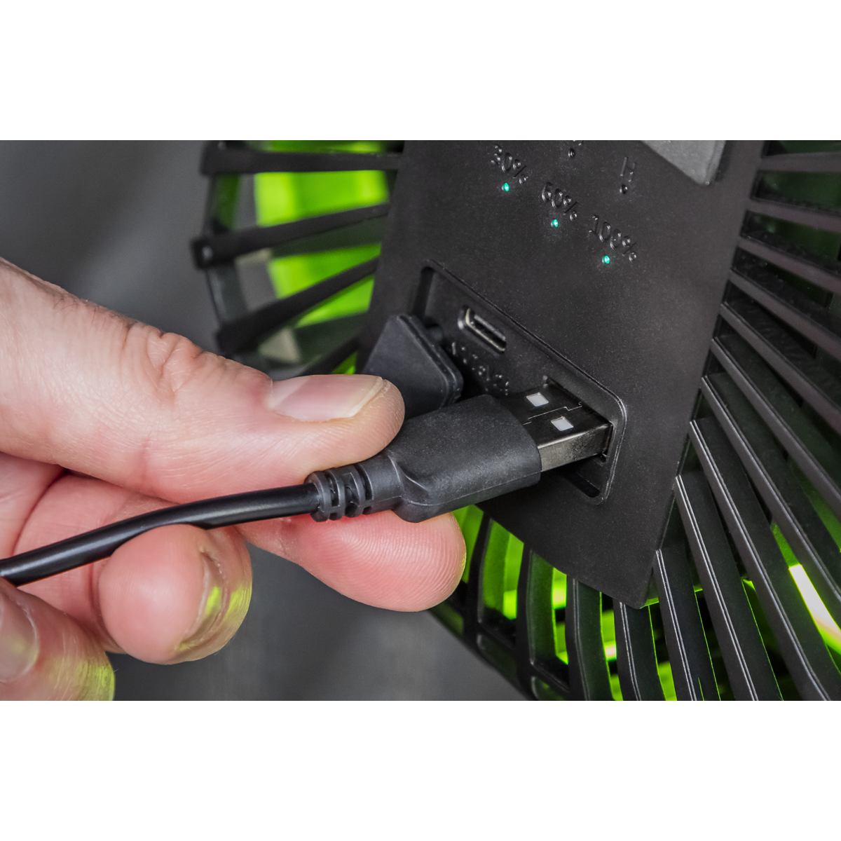 Sealey 4-Speed Portable Clip Fan with Worklight 8" Multiple Speeds Rechargeable