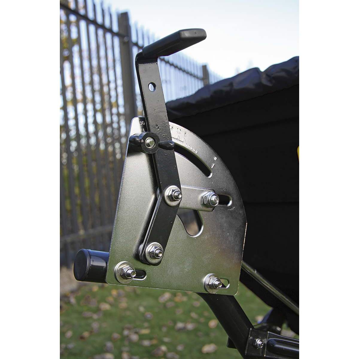 Sealey Broadcast Spreader With Adjustable Feed System 80kg Tow Behind SPB80T