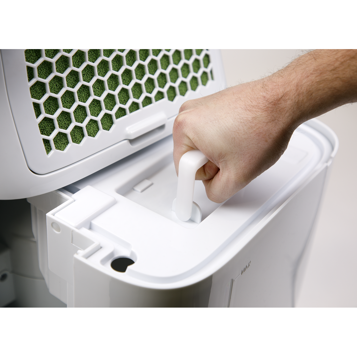 Sealey Portable Dehumidifier With Front Panel Indicator Light 20L White SDH20