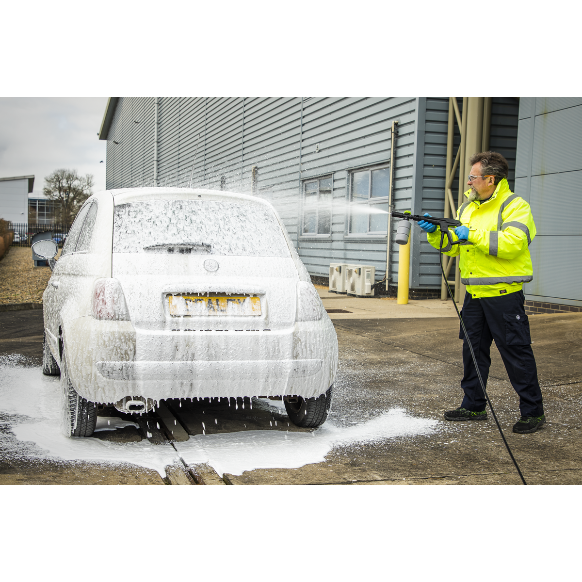 Sealey Pressure Washer 130 BAR 420L/HR With Snow Foam Multicolour PW1860COMBO