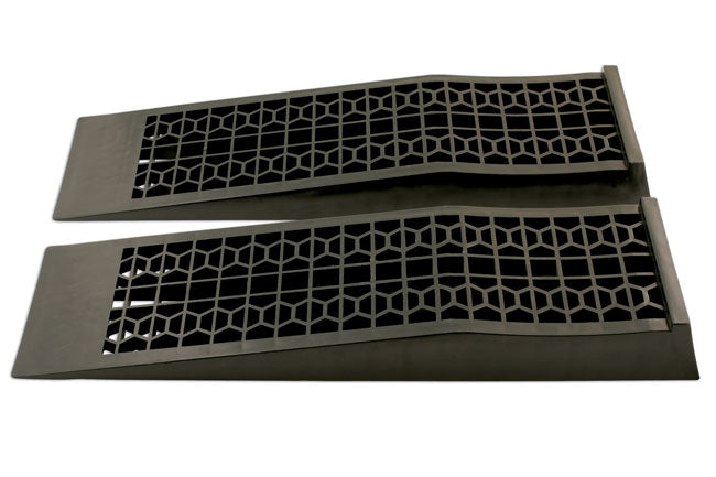 LASER 5669 Low Rise Car Access Ramp Polypropylene 5000kg Capacity 700x200x70mm